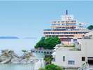 �a�̂̉Y����@�ݔg�@MANPA RESORT�@���{�X�^�C���F�H����ƗY��ȊC�Ƃ̒��a