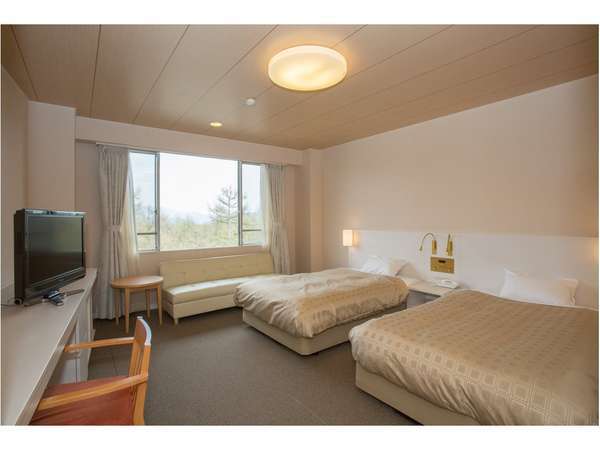 伊東園ホテル　草津：洋室ツインの1例3名様でご利用の場合、1名様はソファーベッドとなります。