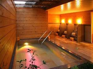 ビーチサイドホテル鹿島荘：鹿島の露天風呂