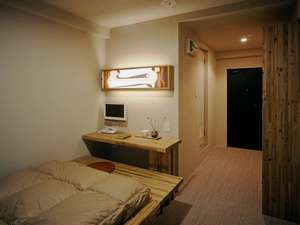 �s���J�X�^�C���F�e�L�X�^�C���̓��肪�₳�����A�������������͋C�̋q���B