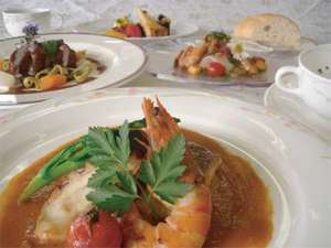 パルシェ香りの湯：第五回淡路島創作料理コンテストで最優秀賞を頂いた『淡路島の恵み』です。ぜひご賞味あれ。