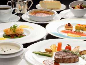 十和田プリンスホテル：東北の食材を使用したコース料理の人気ディナーはメインディッシュを選べる