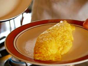 糠平舘観光ホテル：朝食バイキング会場「卵料理コーナー」では、焼き立てアツアツの卵料理をお召し上がり頂けます！