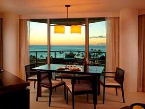 �g�����v�C���^�[�i�V���i���z�e�����C�L�L�r�[�`�E�H�[�N�iTrump International Hotel Waikiki Beach Walk�j�F�y���֕t2�x�b�h���[���I�[�V�����t�����g�z���r���O�[�i(��)