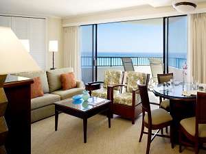 ���A�i�T�[�t���C�_�[�@�E�F�X�e�B�����]�[�g�A���h�X�p�iMoana Surfrider, A Westin Resort & Spa�j�F�^���[�I�[�V�����X�C�[�g�i���������j