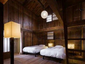 篠山城下町ホテルＮＩＰＰＯＮＩＡ：蔵をリノベーションしたロフトタイプのお部屋です。