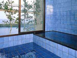 ホテルはま屋：日本海の波の音を聞きながらはいれる、室内温泉で旅の疲れを癒して。
