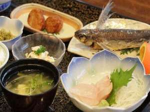 【料理】夕食の一例です。屋久島といえば、トビウオ、さつまあげですね☆