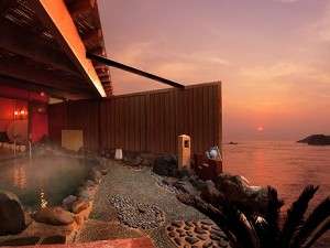 平戸海上ホテル：朝日を望む海望露天風呂