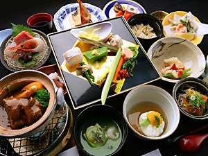 【5月限定】お一人様1,500円引で京風懐石と温泉満喫♪