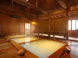 野地温泉ホテル：【千寿の湯】桧のいい香りに包まれてゆったりと温泉をご堪能下さい