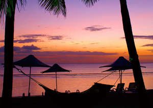 �z�e���j�b�R�[�O�A���iHOTEL NIKKO GUAM�j�F�r�[�`����̗[�i�͂܂�ŊG�t���̂悤�B
