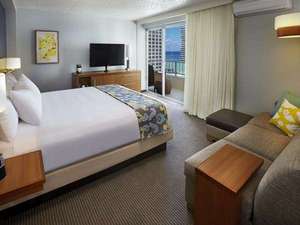 �n�C�A�b�g�v���C�X���C�L�L�r�[�`�iHyatt Place Waikiki Beach�j�F�_�C�������h�^���[�q�����