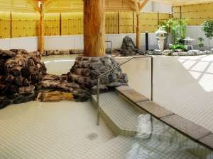 湯の川温泉　ホテル万惣：臥牛の湯露天風呂は肌に優しい泉質です！