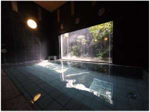 ルートイングランティア伊賀上野　和蔵の宿：◆男性大浴場～足を伸ばして１日の疲れを癒してください～◆