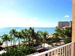 �p�V�t�B�b�N�r�[�`�z�e���iPacific Beach Hotel�j�F�I�[�V�����t�����g���[������̒���