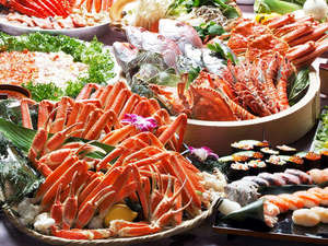 カニにお寿司が全部食べ放題♪和洋中エスニック70種類☆池の平ホテル自慢のバイキング！