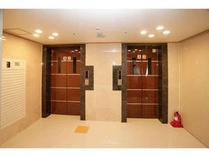 �����C�����R���ʁiTOYOKO INN BUSAN SEOMYEON�j�F�S�q��,�G���x�[�^�[���J�[�h�Ή��ł��̂ŃZ�L�����e�B�[�͖��S�ł��B