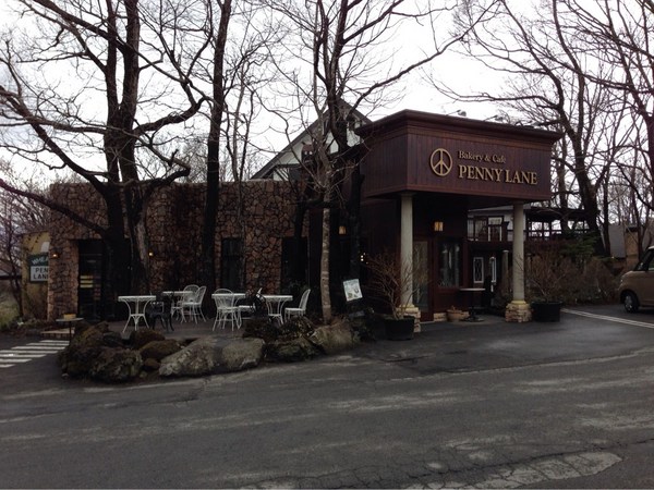 ベーカリーカフェ・ペニーレイン