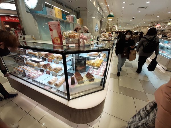 ベビーモンシェール 大丸梅田店