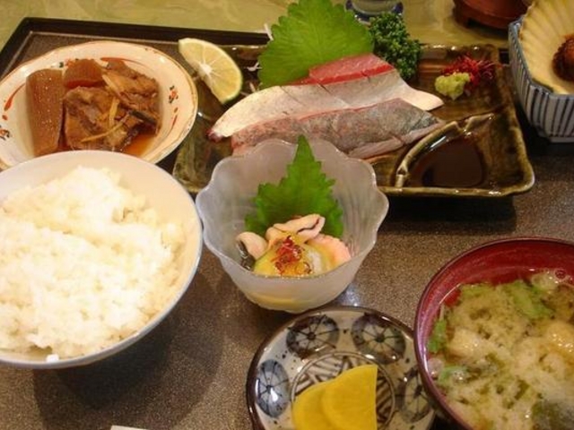 関の亭