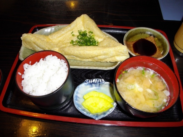 岡本とうふ店