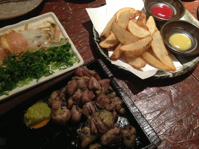 マキシマムって言うスパイス?それを使ったポテトもイケてた!地鶏のももおいしー!_塚田農場 宮崎本店 宮崎県日南市
