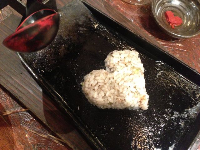 地鶏の炭火焼の油で作った焼き飯かな?これねホントお酒に合う感じ!_塚田農場 宮崎本店 宮崎県日南市