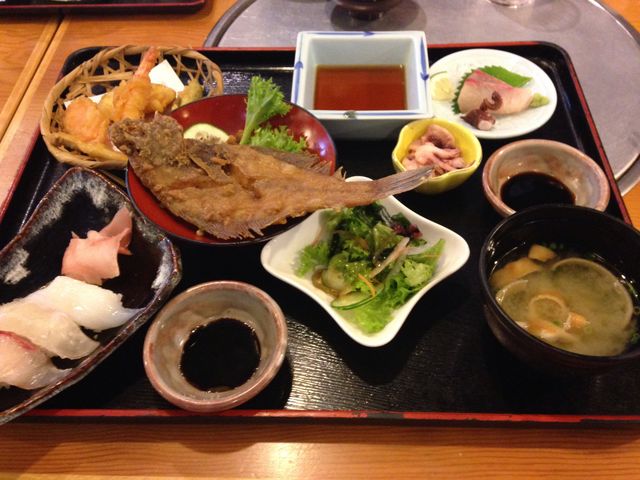 定食です_道の駅 萩しーまーと