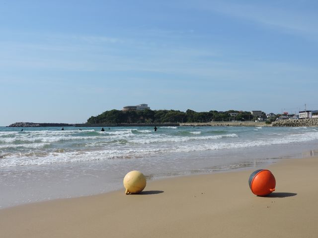 漂流物と岩屋海水浴場_岩屋海水浴場