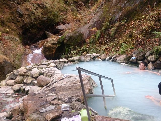 燕温泉『黄金の湯』『河原の湯』