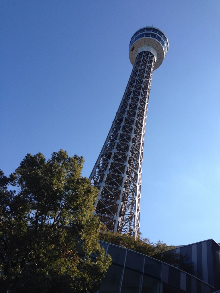 横浜マリンタワー