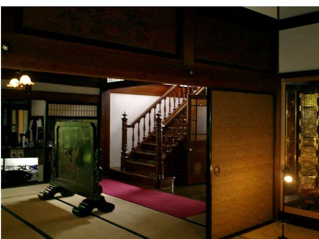 一階です。とにかく広いです。_太宰治記念館「斜陽館」