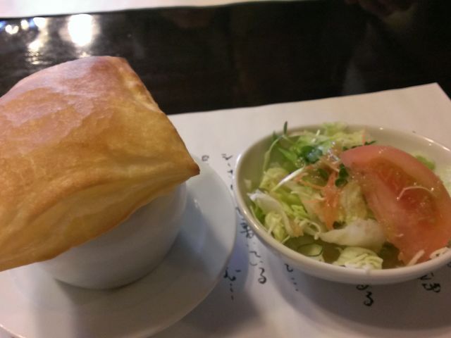 パイ包みスープ サラダ_レストラン ぎゅう丸