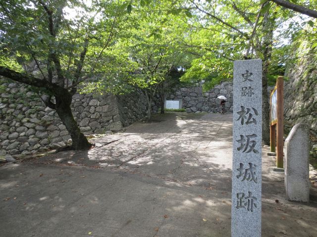 立派な石垣が残る_松坂城跡(松阪公園)
