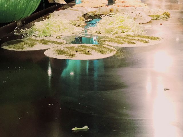 調理中_みっちゃん・いせや胡町店