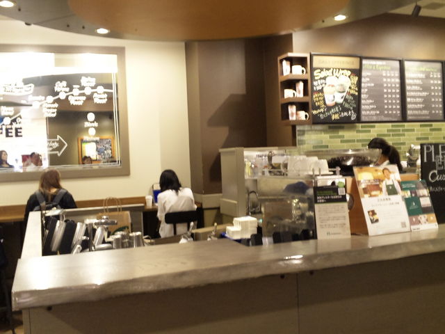 商品渡しカウンター_スターバックス・コーヒー 広島駅アッセ店