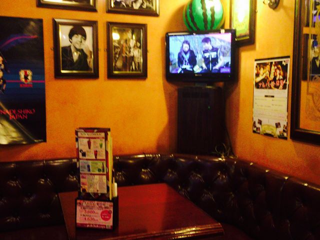 店内_英国風パブ HUB 秋葉原店