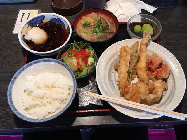 レディースランチ(800円で)このボリュームと味は最高!_天ぷら 大吉