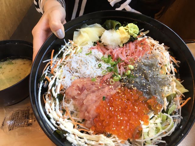 五種盛り丼です(^ ^)!_とびっちょ