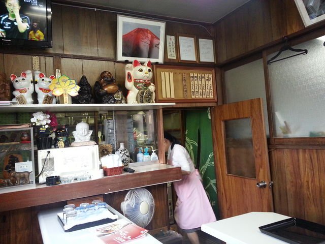 店内_栄屋うどん店