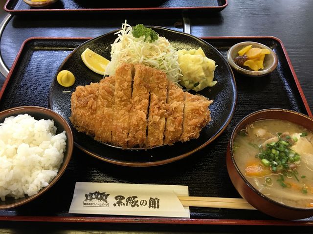 黒豚ロースカツ定食_黒豚の館