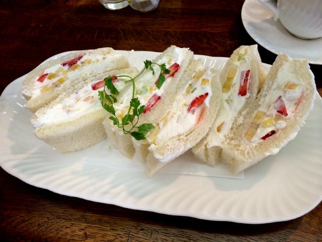 フルーツサンド_プチモンド