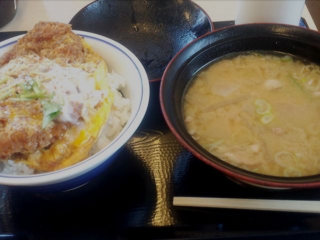 かつ丼ととん汁_かつや 千歳店