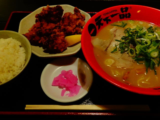 こってりラーメンの唐揚げ定食_天下一品守山中学校前店