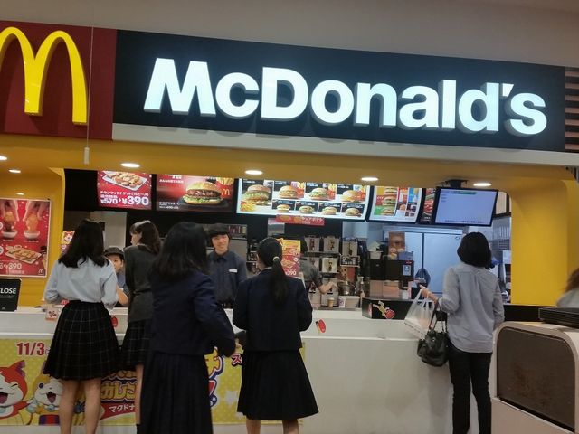 店舗外観_マクドナルド那覇メインプレイス店(McDonald’s)