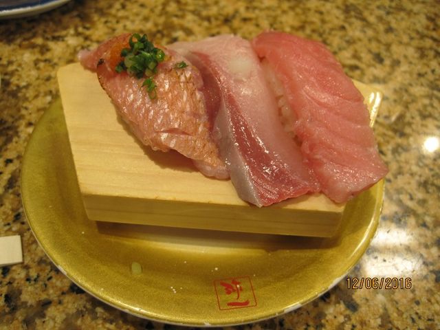 Otamaさんの阪急うめだ本店 江戸前回転鮨 紀州弥一の投稿写真1