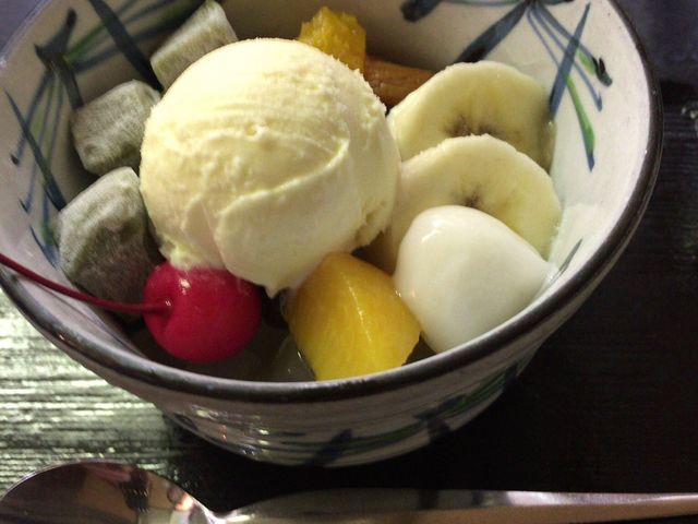 クリーム蜜豆 白玉トッピング_みつばち