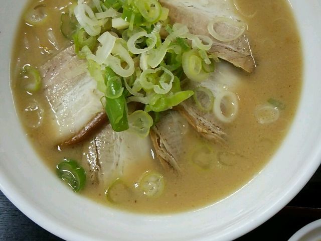 担々麺じゃないほうのラーメン_自家製麺 製麺王