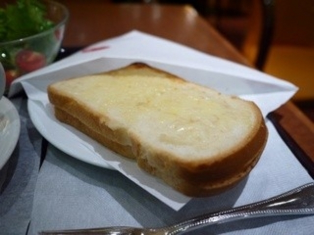 焼きたてのパンが美味しかったです。_エクセルシオール カフェ ルミネ大宮店